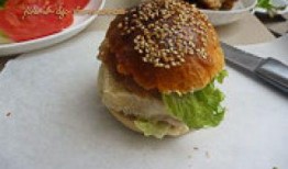 汉堡肉饼爆料怎么做的视频,跟随视频轻松学会经典汉堡制作